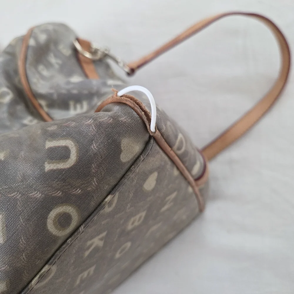 Vintage Dooney & Bourke Brown Spellout Heart Duffle Bag Carry-on Leather Brown - Picture 12 of 16
